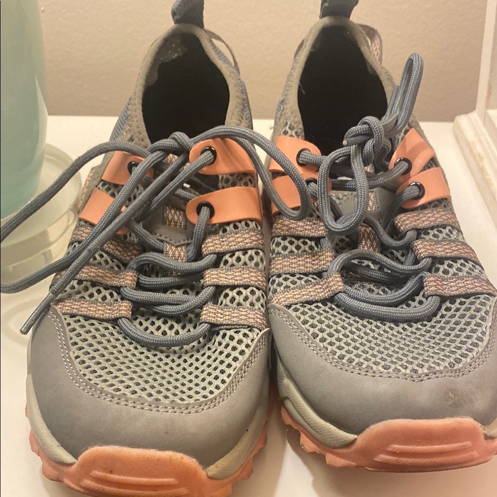 Athletic Mesh Sneakers - Gray and Coral
